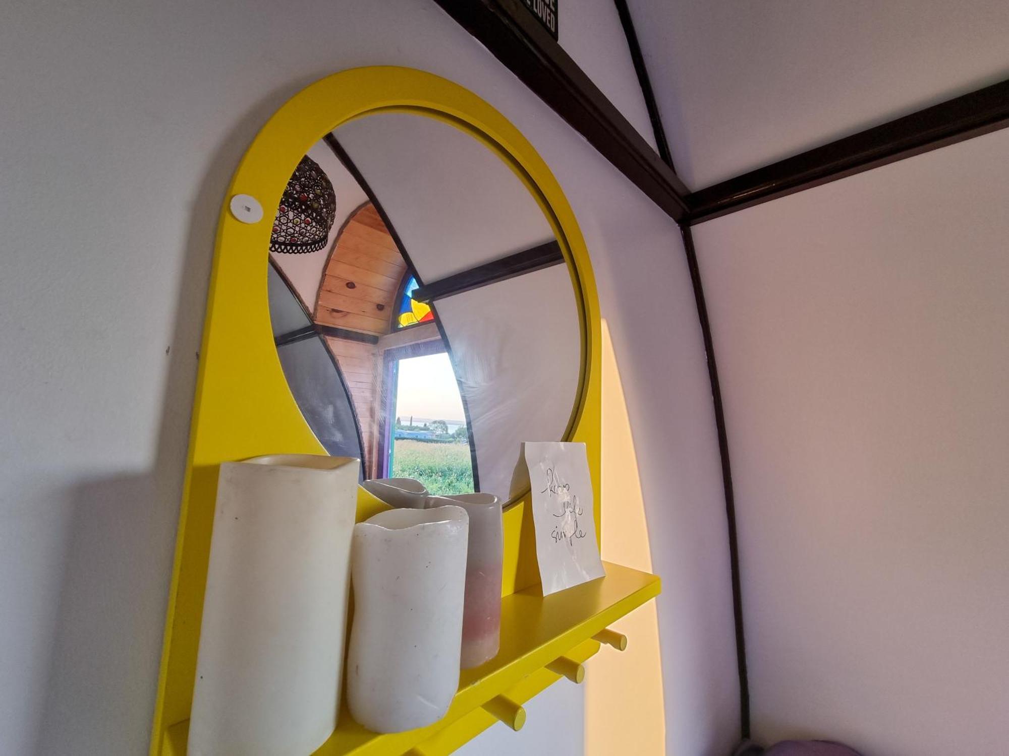 Central Tiny Houses Bucharest Exterior photo